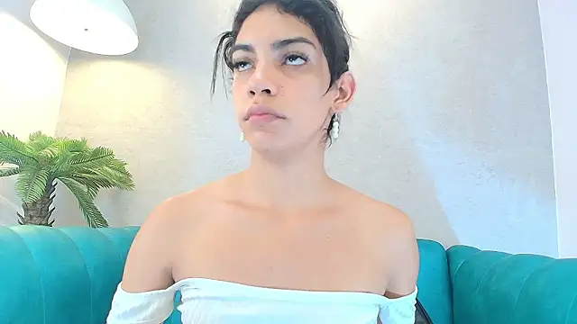 Alahia Rodriguez online show from February 20, 7:38 pm