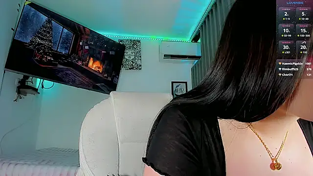 Ashlycuute online show from November 18, 5:07 am