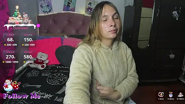 Tiffany bunny2023 online show from December 5, 1:43 am