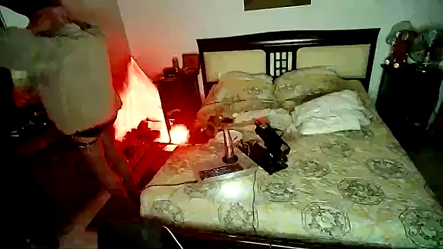 CharlotteVixxens online show from February 19, 1:24 am