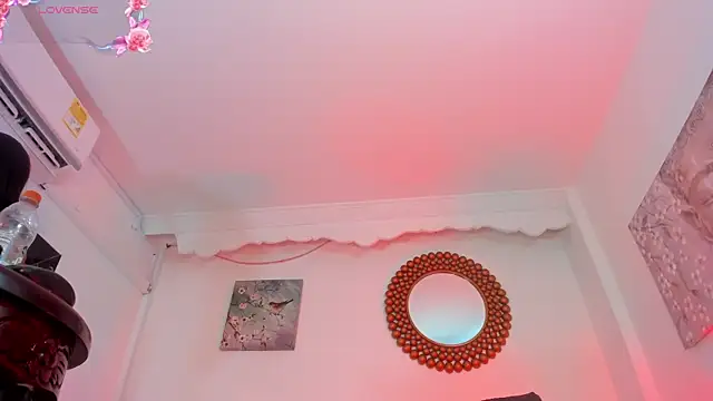 Snapshot of Karoline_Marin chatting on December 24, 2:01 pm Karoline Marin online show from December 24, 2:01 pm