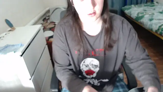 EvaMiron online show from December 3, 1:59 pm