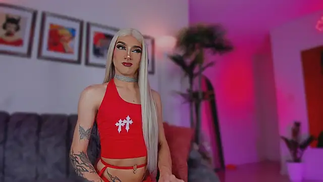 Taylor  foxxx online show from October 23, 5:00 am