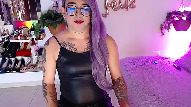 Laveneno ortiz07 online show from November 10, 11:50 pm