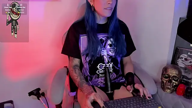 sofi pretty uwu- online show from June 23, 2:30 am