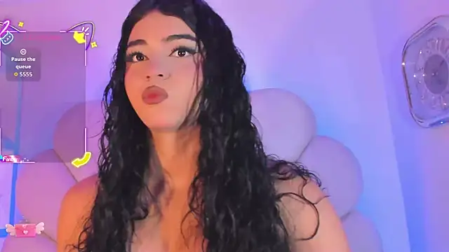 Summer walkerr online show from November 17, 1:11 pm