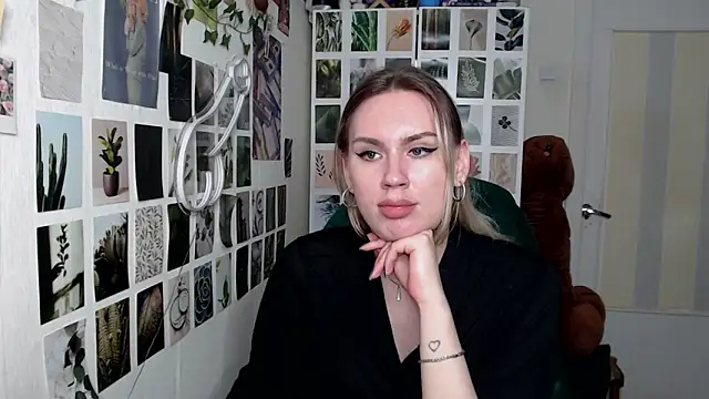 CapriScorpion online show from October 4, 4:08 pm