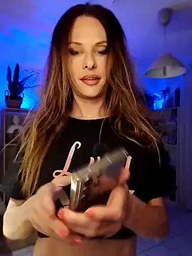 Luna Kitanna online show from September 9, 8:07 pm