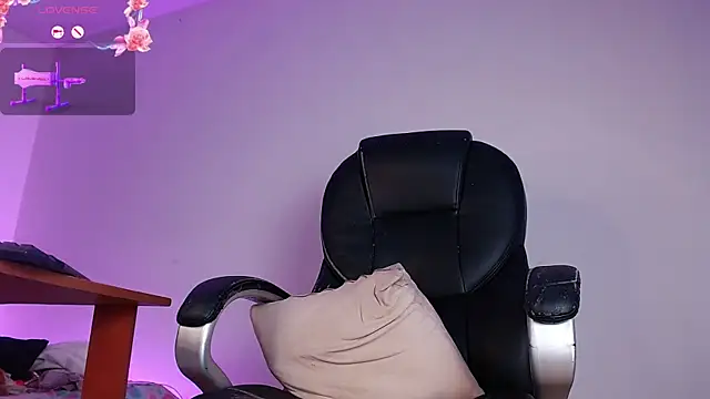 vero sweet18 online show from December 20, 5:19 pm