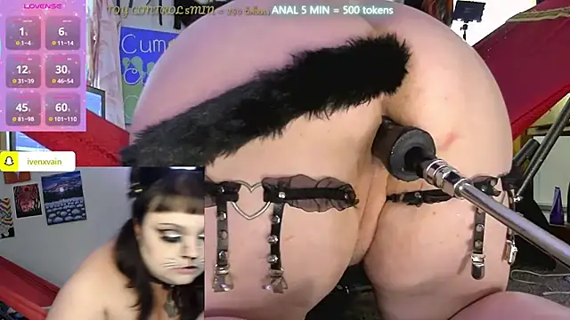 Snapshot of ivenxxxvain chatting on October 3, 7:58 pm ivenxxxvain online show from October 3, 7:58 pm