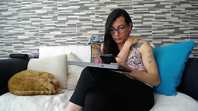 VioletaGomezCo online show from November 7, 4:40 pm