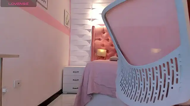 mhelissaw online show from March 14, 3:10 am