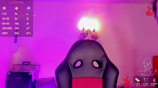 naomy  xx online show from February 4, 3:22 am