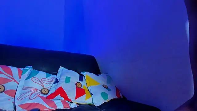 emperatrizhotwolf online show from February 25, 10:15 am