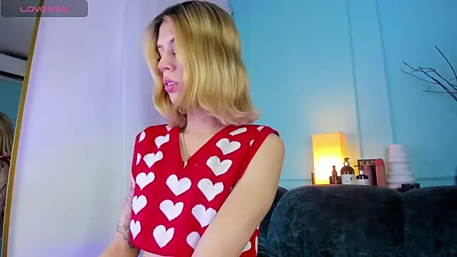 Courtney gonet online show from January 19, 3:50 am