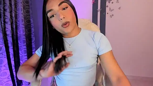 CandyLatinHott online show from December 4, 1:32 am