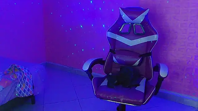 Ms-Zoehans online show from January 11, 2:18 am