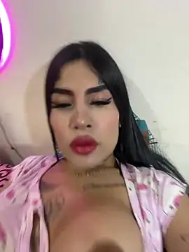 Snapshot of saragill323 chatting on December 14, 6:09 pm saragill323 online show from December 14, 6:09 pm