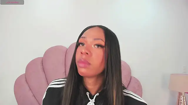 Nicole Paradise online show from January 22, 1:11 pm
