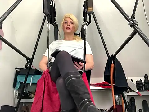 Melinda JamesCD online show from January 17, 10:50 pm