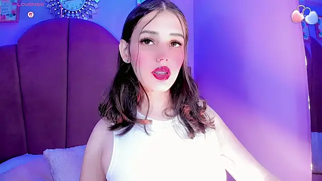 ValeriaAguilar online show from January 17, 9:44 pm