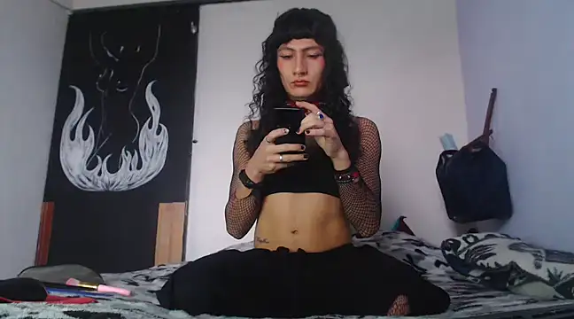 Zafiro subversiva online show from March 22, 1:30 pm