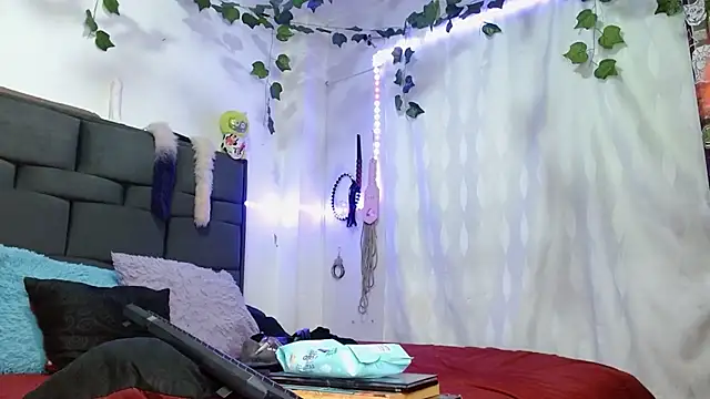 the lesbian game online show from February 19, 6:26 pm