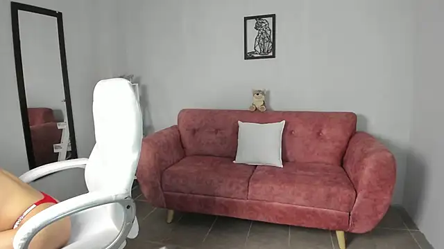 Alice23jones online show from October 3, 4:18 pm