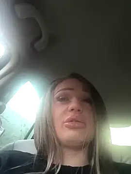 ImCarolinaCutiexxx online show from September 25, 11:28 am