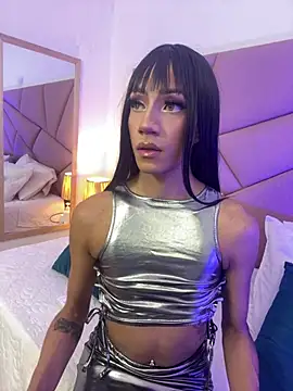 Snapshot of VictoriaRoss1 chatting on February 17, 11:53 pm VictoriaRoss1 online show from February 17, 11:53 pm