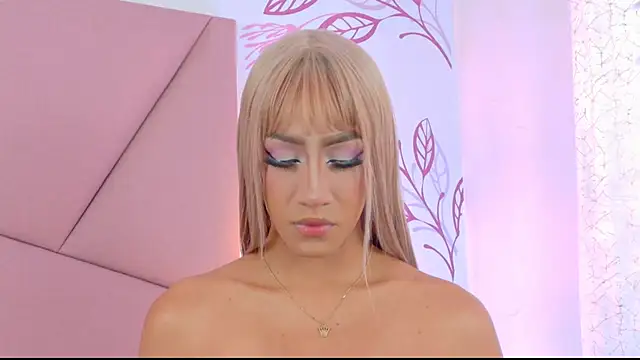 Snapshot of VictoriaRoss1 chatting on September 15, 7:30 pm VictoriaRoss1 online show from September 15, 7:30 pm