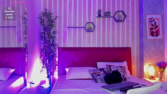 miah connor online show from February 13, 9:44 pm