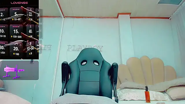 EmilyySaenz online show from November 23, 5:15 pm