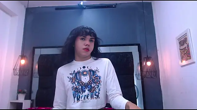 AndreaGil  online show from September 16, 7:18 pm