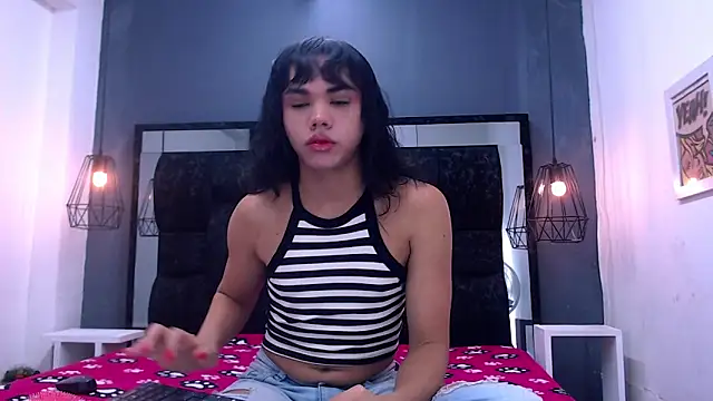 AndreaGil  online show from September 24, 8:04 pm