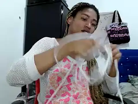 miriam775 online show from February 25, 11:55 pm