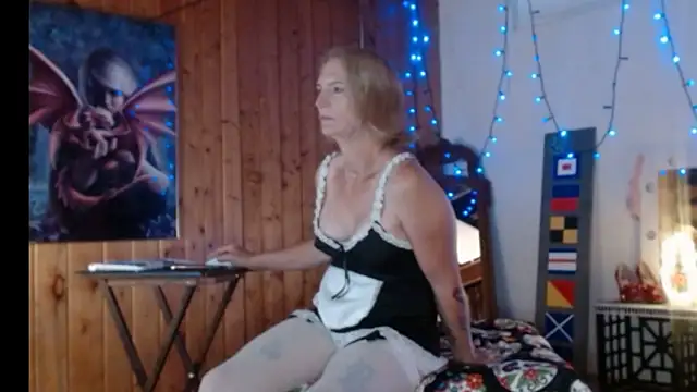 JamieBottoms online show from June 19, 2:10 pm