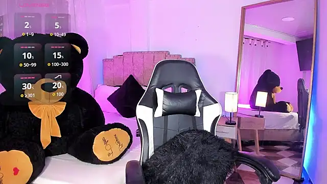 alexia mattel online show from November 30, 8:33 pm