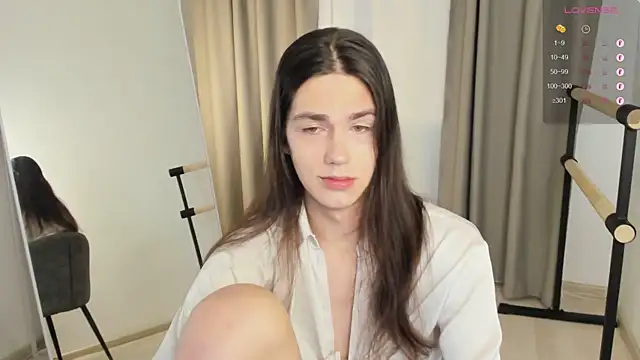 Alfreda Mills online show from November 6, 10:59 am