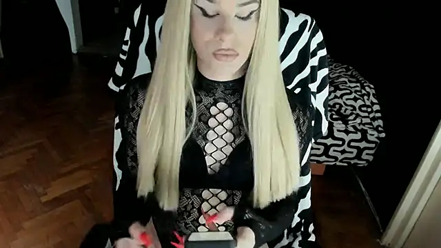 EvelynLexy online show from November 29, 8:05 am