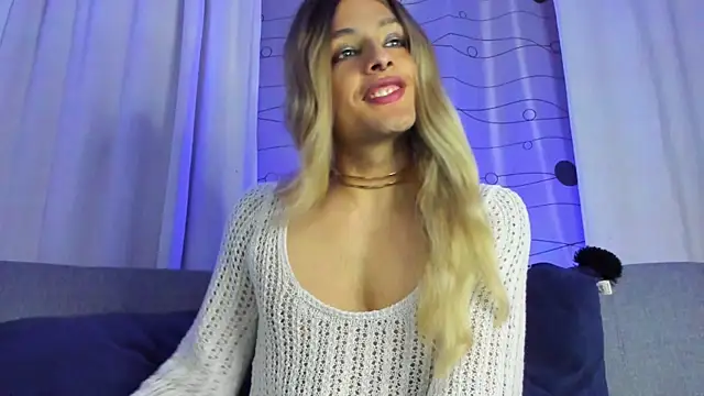 Snapshot of LukaCastillo chatting on March 3, 6:45 am LukaCastillo online show from March 3, 6:45 am