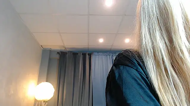 SoniaBertina online show from February 5, 9:04 am