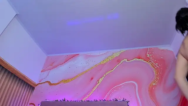 Daisy  rose online show from February 24, 11:10 am