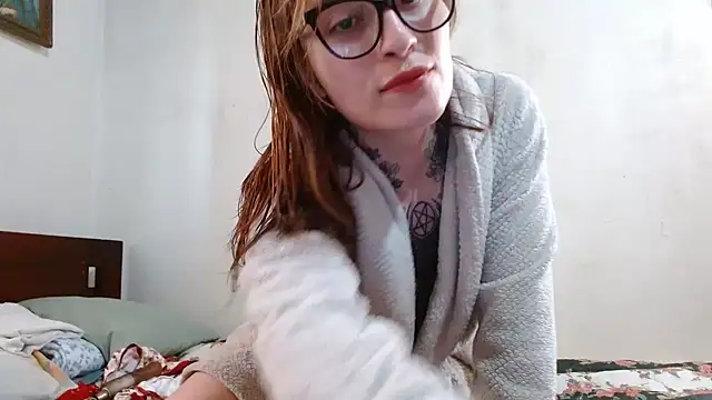 kittenlizz online show from February 5, 3:31 pm
