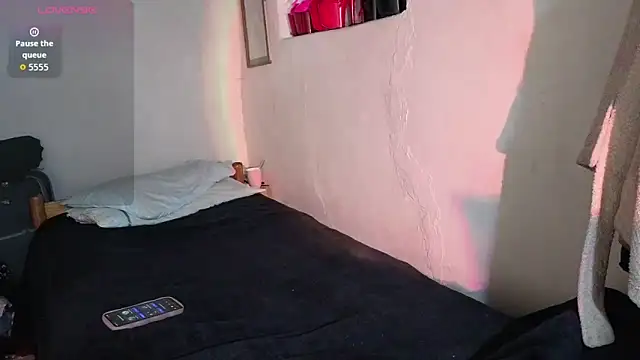 kittenlizz online show from February 11, 3:42 pm