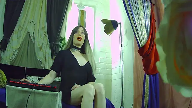 Mary Loon online show from November 3, 10:25 am