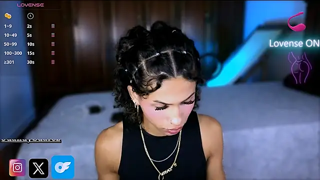 Snapshot of Abby_bella09 chatting on October 18, 8:18 am Abby bella09 online show from October 18, 8:18 am