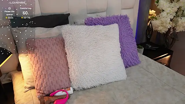 CuteAri online show from December 5, 9:10 pm