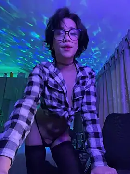 Snapshot of sue___0 chatting on February 1, 11:16 pm sue   0 online show from February 1, 11:16 pm