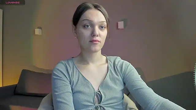 emiliarouds online show from February 6, 8:34 pm